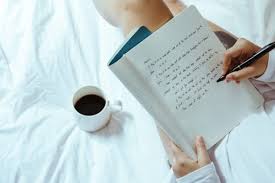 Budi membeli buku di toko sinar cahaya. Ellipsis Pengertian Contoh Kalimat Dan Cara Penggunaannya