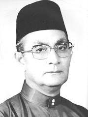 Dia kemudian meletakkan jabatan pada 31 oktober 2003, atau setelah memerintah selama 22 tahun, dan menjadikannya sebagai perdana menteri dengan masa jabatan. Perdana Menteri Malaysia Daily Rakyat