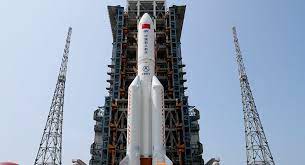 O foguete decolou do local de lançamento de espaçonave wenchang na costa da província insular de hainan, no sul da china, às 12h37 (horário de beijing). Queda De Destrocos De Foguete Chines Longa Marcha 5b Seria Equivalente A Queda De Pequeno Aviao Sputnik Brasil