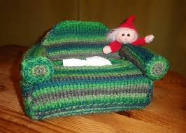 Check spelling or type a new query. Strickanleitung Fur Ein Taschentuchsofa Mit Weihnachtswichtl Uberzug Fur Eine Taschentuchbox Mit Gehakeltem Zwerg