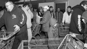 Pandemic Shoppers Are a Nightmare to Service Workers - The Atlantic