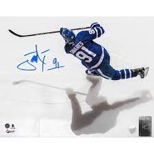 .john tavares decides that, yes, indeed, he wants to see life from the other side? Frameworth Toronto Maple Leafs John Tavares Overhead Signed Photograph 8x10 Best Buy Canada