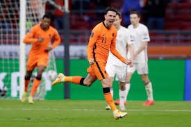 Steven berghuis is a professional football player who plays as a winger for watford in the premier league. The Goalpost On Twitter What A Way To Score Your 1st International Goal Steven Berghuis Bagged His 1st Goal For The Netherlands After 23 Caps With A Wonderful Left Footed Goal Form Outside