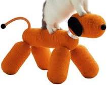 handmade cat toys and scratching postsの画像