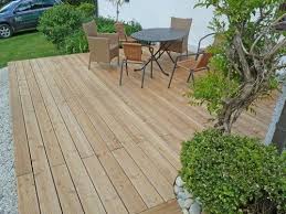 Terrassengestaltung Holzterrasse Terrassendielen Larchenterrasse Balkongestaltung Holzdielen Larc In 2020 Holzdielen Terrasse Terrasse Holz Terrassendielen