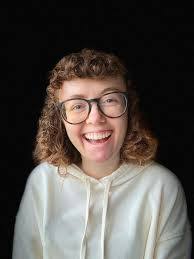 Deborah Plante's Instagram, Twitter & Facebook