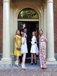 Nu ons land te maken heeft met corona is deze dag omgedoopt tot woningsdag. Koningsdag 2020 Koninklijke Stijl Koninklijk Koningin Maxima