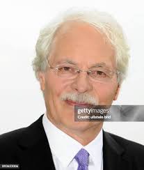 330 Host Thomas Roth Stock Photos, High-Res Pictures, and Images