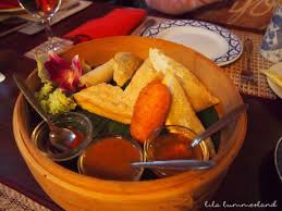 Behindertengerechter zugang ins haus, parkplatz. Dinner Dienstag Thai Haus