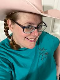 Hello, I'm Rhonda and something to know about me is I like supporting us.