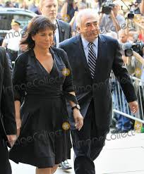 Dominique strauss kahn junto a su ya exmujer, anne sinclair, en una imagen de agosto de 2011. Photos And Pictures Photo By Jackson Lee Starmaxinc Com 2011 All Rights Reserved Telephone Fax 212 995 1196 8 23 11 Dominique Strauss Kahn And Wife Anne Sinclair Arrive At Ny Criminal Court Nyc
