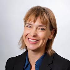 Meet Debbie The Travel Bee