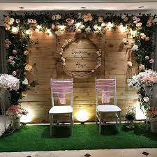 Rustic Backdrop For Lovely Client Engagement Shabrina Aryo Latar Belakang Pernikahan Dekorasi Pernikahan Dekorasi Pernikahan Klasik