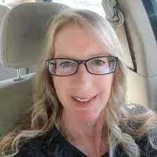 Jennifer Hille's Instagram, Twitter & Facebook