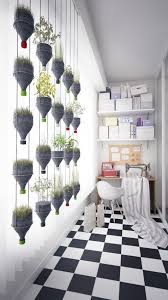 Gestaltung Home Office Hangende Pflanzen Fur Buro Boden Fliesen Hangender Garten Indoor Garten Wiederverwertete Plastikflaschen