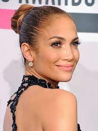 Summer Hairstyles That Work For Work And Don T Require Youtube Tutorials Jennifer Lopez Jennifer Lopez Photos Jenifer Lopez