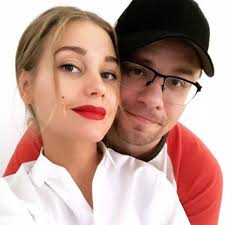 We did not find results for: Garik Harlamov I Kristina Asmus Oficialno Razvelis Posle Vosmi Let Braka Vokrug Tv