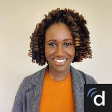 Linda Lamptey's Instagram, Twitter & Facebook