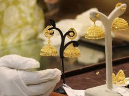 Our website is geared toward mobile and desktop users. Gold Price Today At Rs 45 280 Per 10 Gm Silver Trending At Rs 63 600 A Kg Business Standard News