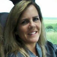 Shari Schmidt's Instagram, Twitter & Facebook