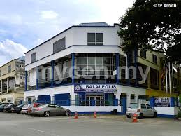 Rakaman ini diambil di balai polis lama marang yang sudah lama ditinggalkan. Balai Polis Seri Kembangan Sakk Kal