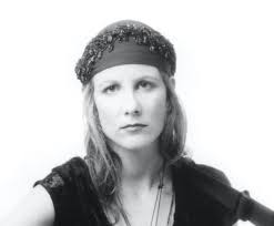 Kendra Smith's Instagram, Twitter & Facebook