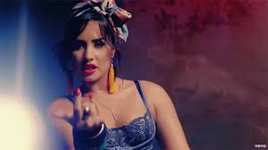 Luis fonsi & demi lovato] you tell me that you love me you tell me that you need me you knew it from the start, you're not my only one still you wouldn't leave me. Echame La Culpa Video Photos Of Demi Lovato Luis Fonsi Hollywood Life