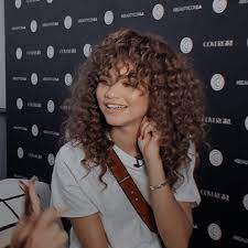 Curly Bangstyle Hair Curly Bangstyle Curly Bangstyle Hair Natural Curly Bangstyle Hair Black Women Cur Hair Styles Curly Hair Styles Naturally Zendaya Hair