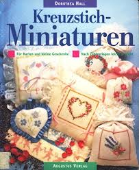 Verkäufer aus dem ausland können ihnen artikel regulär über einen internationalen versandservice zuschicken. Kreuzstich Miniaturen Fur Karten Und Kleine Geschenke Nach Zahlvorlagen Leicht Gestickt Amazon De Bucher