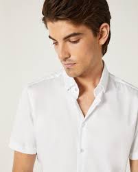 White short discount sleeve tee