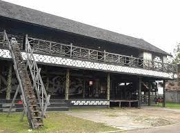 Orang iban menyebutnya betai panjae, dan orang banuaka menyebutnya sao langke. Betang House Pontianak 2021 All You Need To Know Before You Go With Photos Pontianak Indonesia Tripadvisor