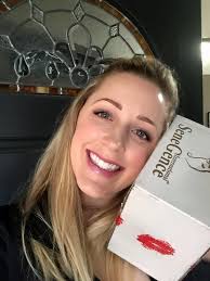 Lella for Palmolive, so gandaaaaaa 😍 PAL N 面 LELL PAL N Sho تين Irend  Shoyhi.TrendHub ShoVhizitrendHab Hub PAL/ NA N LELLA LELLA