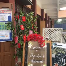 Graduan kolej vokasional berpeluang untuk ke ipta, ipts, dan institut latihan kemahiran awam dan swasta, atau terus ke alam pekerjaan. Photos At Kolej Vokasional Ert Setapak Wardieburn Camp 4 Tips From 562 Visitors