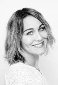 Jennifer Buhl's Instagram, Twitter & Facebook