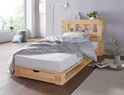 Atlantic home collection palettenbett, aus massiver fichte, wahlweise mit matratze. Palettenbett Alasco Inkl Bettkasten Aus Massiver Kiefer Online Kaufen Otto