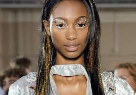 10 Glitter Hair Sprays Perfect For Halloween