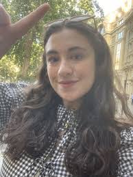 Lara Kay's Instagram, Twitter & Facebook