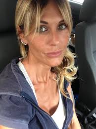 Arianna David (@ariannatwitta)