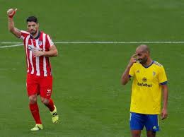 On sofascore livescore you can find all previous cádiz vs atlético madrid results sorted by their h2h matches. Video Cadiz Atletico Madrid Suarez Shines The Banquet 6 Goals Is Spectacular