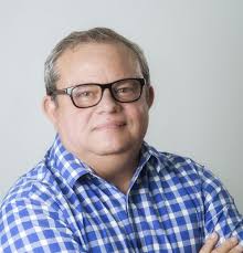 Alfonso Quiñones pide Acroarte explique porqué no le dio el Gran Soberano a  María Cristina Camilo