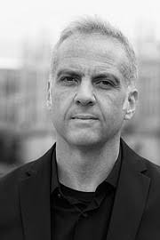 ENTERTAINMENT NOTES: Guitars abound: Jazzman