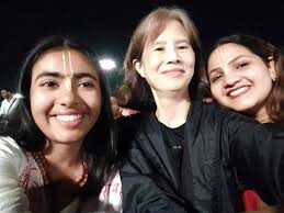 黃絹智Freda Huang