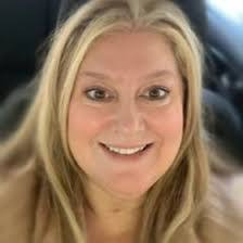 Gina Maynard's Instagram, Twitter & Facebook