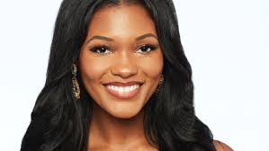 The season finale of matt james' season of the bachelor just aired and there were so many twists and turns. Who Is Lauren On Matt S Bachelor Season She Got His First Group Date Rose