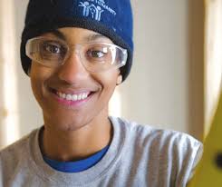 T R A N S F O R M I N G Communities T R A N S F O R M I N G Lives