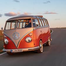 Ayrıca peşin fiyatına taksit avantajlarıyla! Vw S Classic Kombi Gets A Cool Electric Update For The 21st Century