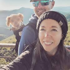 Why is the refrigerator still running after turning off the battery in a  2024 Winnebago Revel?