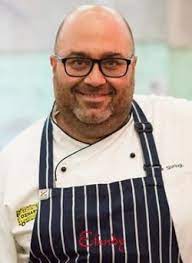 Masterchef somer'in aldattığı eşi aslı sivrioğlu kimdir kaç yaşında ne iş yapıyor soruları merak konusu. Somer Sivrioglu Kimdir Somer Sivrioglu Hayati Ve Biyografisi
