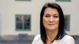 Brittiska vapen säljs till svartlistade länder. Ann Lindes Brokiga Ministerresa Altinget Allt Om Politik Altinget Se