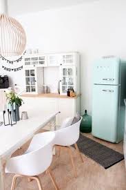 Smeg Kuchengerate Im Retro Design Kuhlschranke Und Co Vintage Einrichtungen Innenarchitektur Kuche Retro Zuhause
